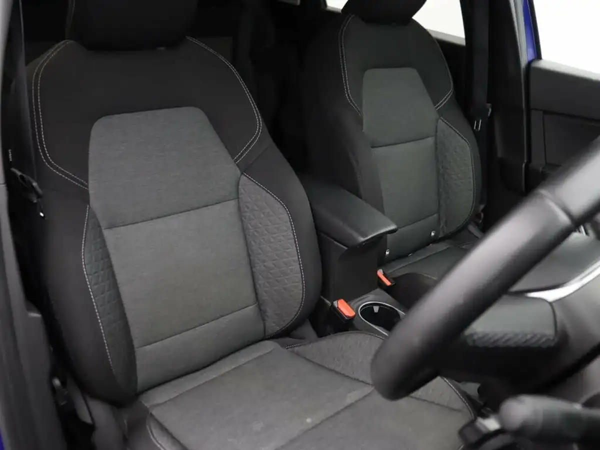 2022-renault-captur-10-tce-iconic-edition-big-8