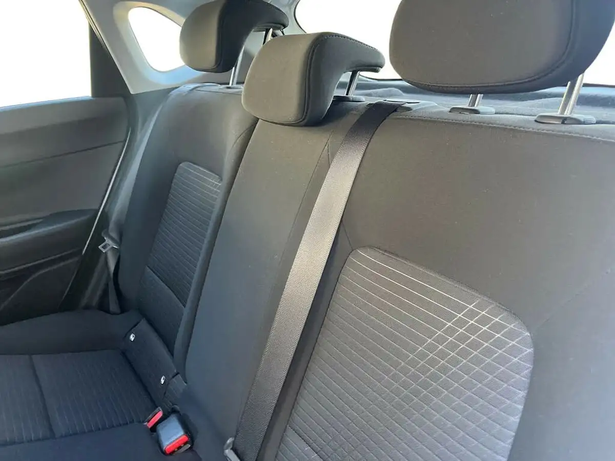 2022-hyundai-i20-10-t-gdi-premium-eclutch-imt-big-10