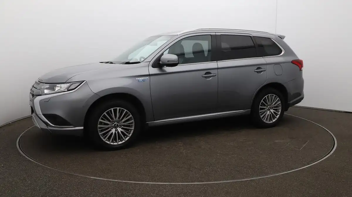 2020-mitsubishi-outlander-24-dynamic-phev-big-65