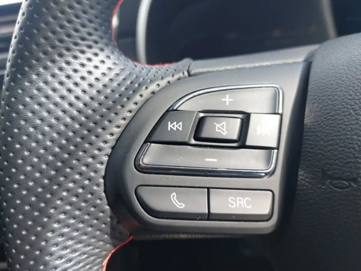 2024-mg-zs-suv-10t-gdi-exclusive-big-12