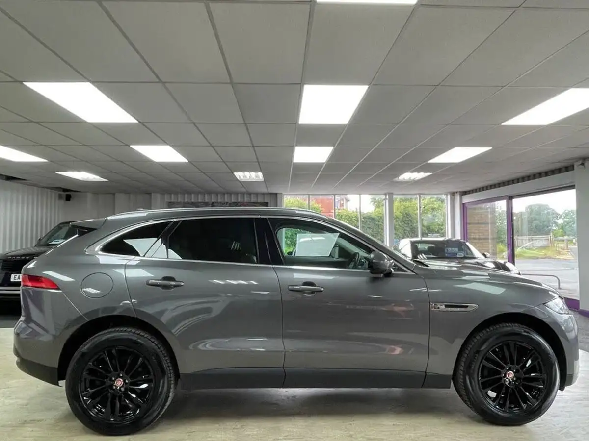 2017-jaguar-f-pace-20-i4d-portfolio-180ps-awd-auto-big-11
