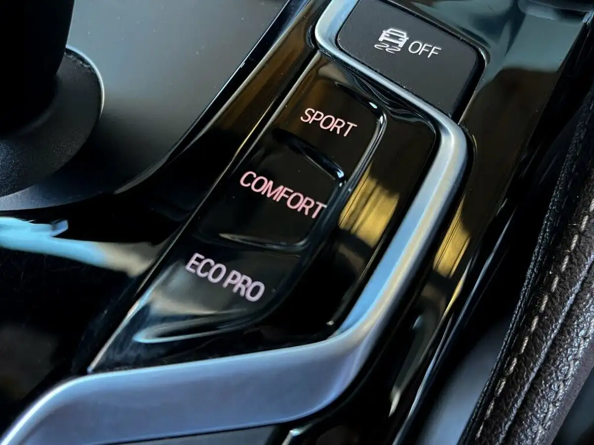 2017-bmw-5-series-20td-520d-m-sport-saloon-4d-big-23