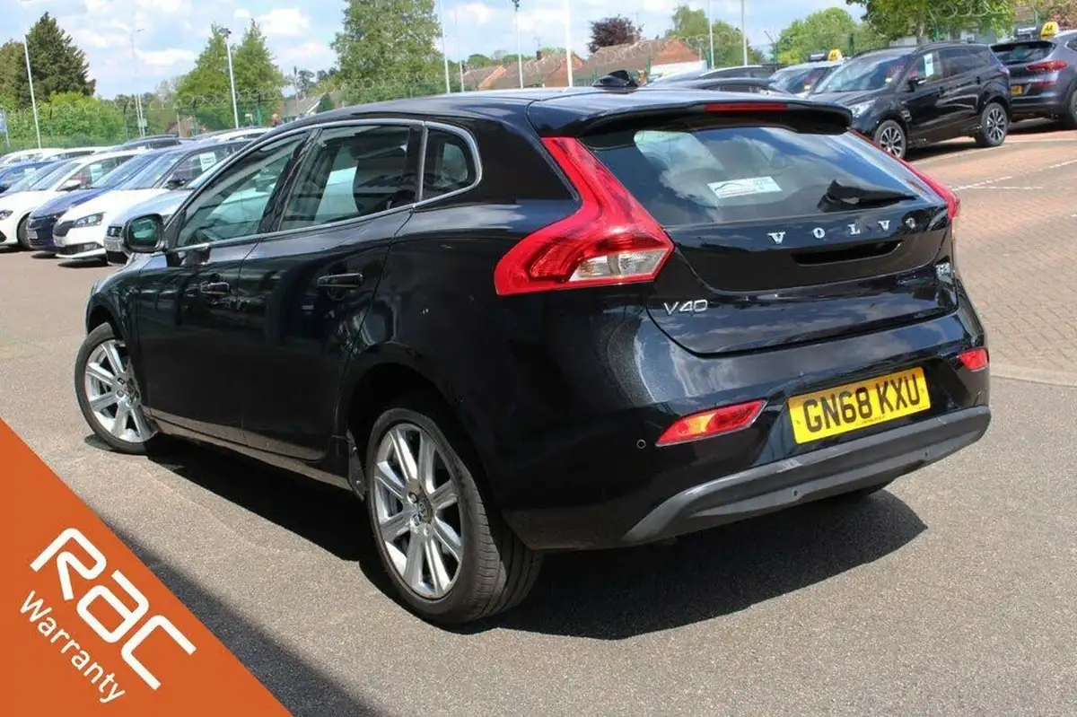 2018-volvo-v40-20-t2-inscription-big-4