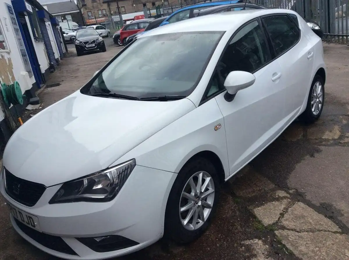 2017-seat-ibiza-10-se-technology-hatchback-5d-big-1