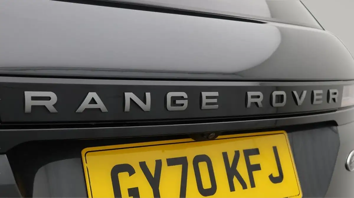 2020-land-rover-range-rover-evoque-20-d150-r-dynamic-big-20