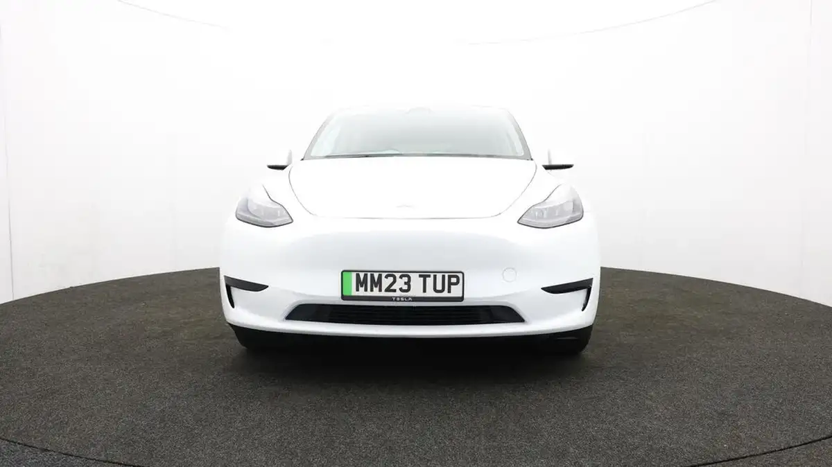 2023-tesla-model-y-e-rwd-big-57