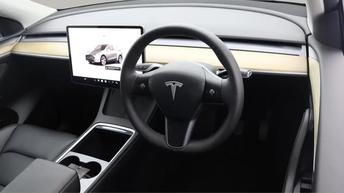 2023-tesla-model-y-e-rwd-big-9