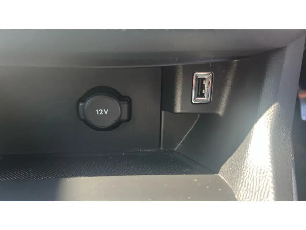 2020-peugeot-308-sw-12-puretech-tech-edition-big-24