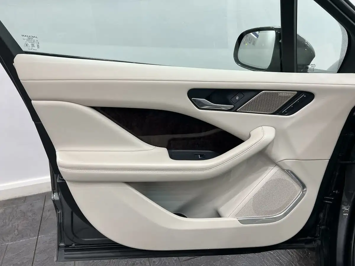 2019-jaguar-i-pace-ev400-hse-big-59