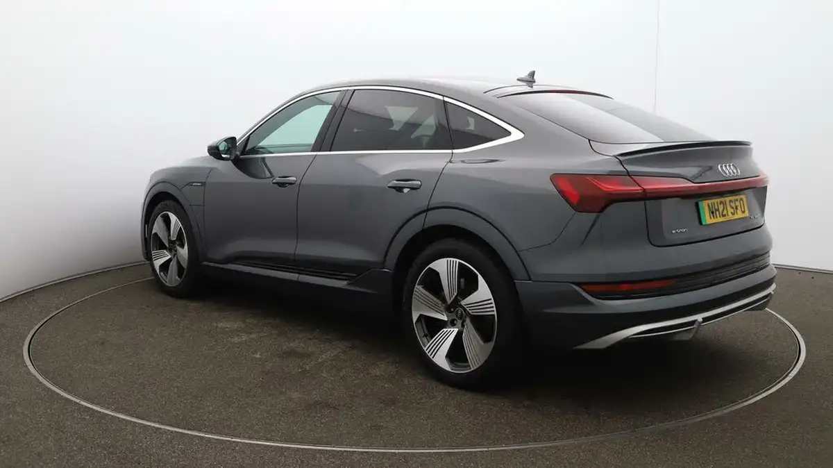 2021-audi-e-tron-55e-s-line-sportback-big-65