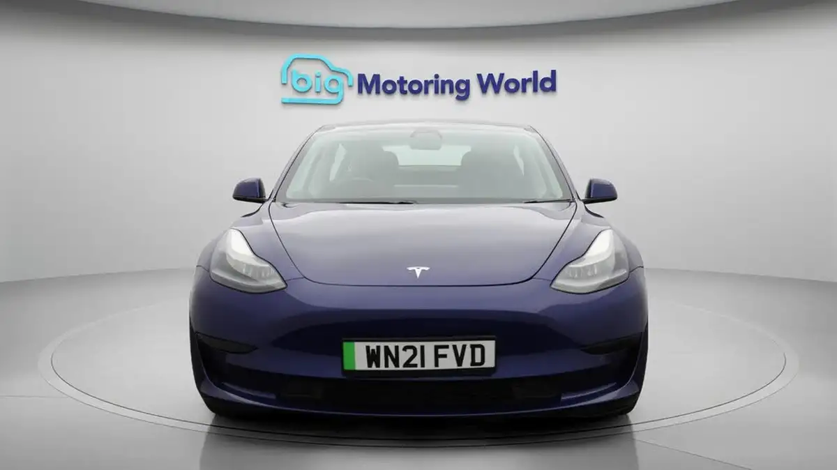 2021-tesla-model-3-e-standard-plus-big-2