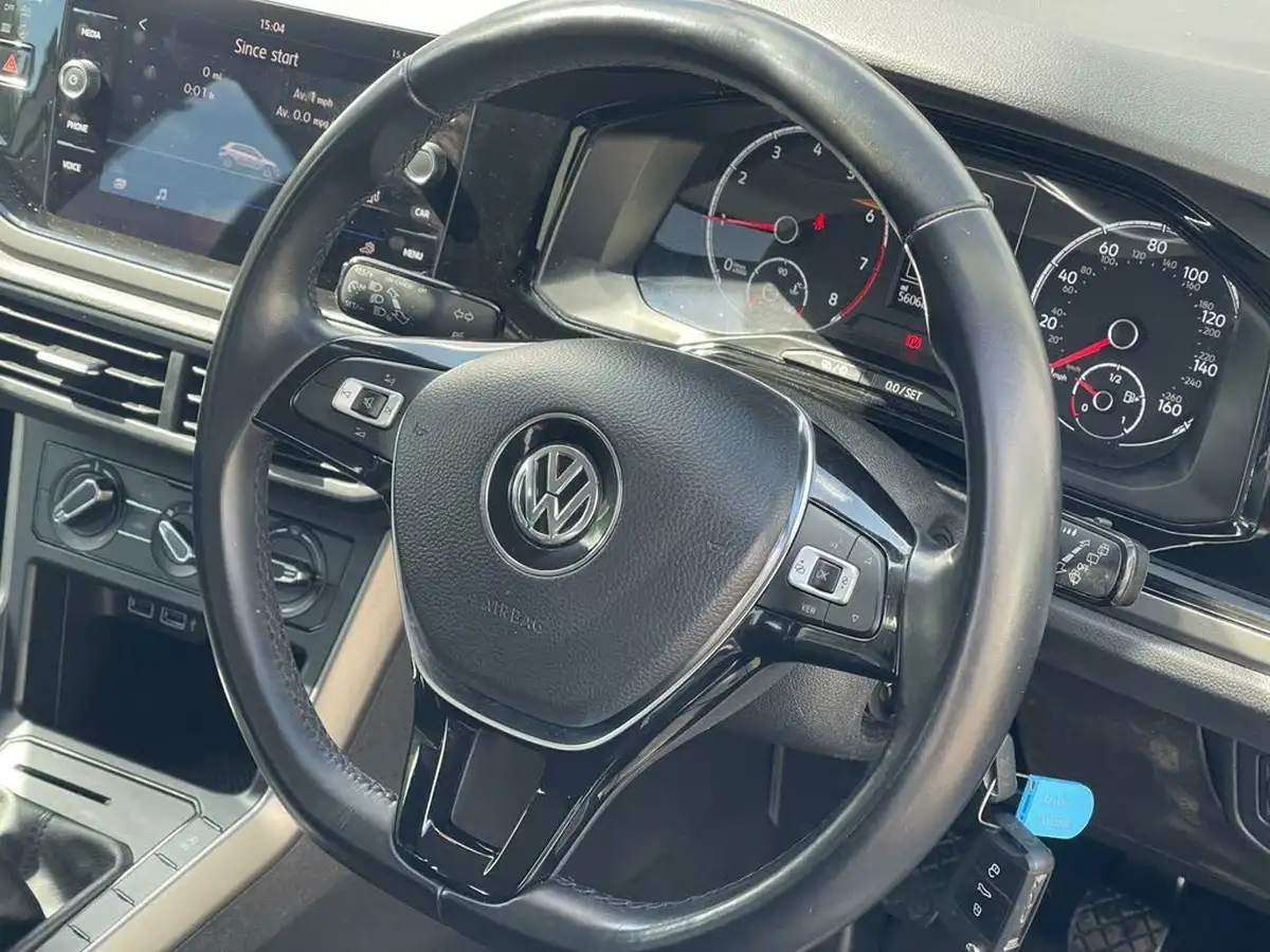 2019-volkswagen-polo-10-tsi-se-ss-big-16