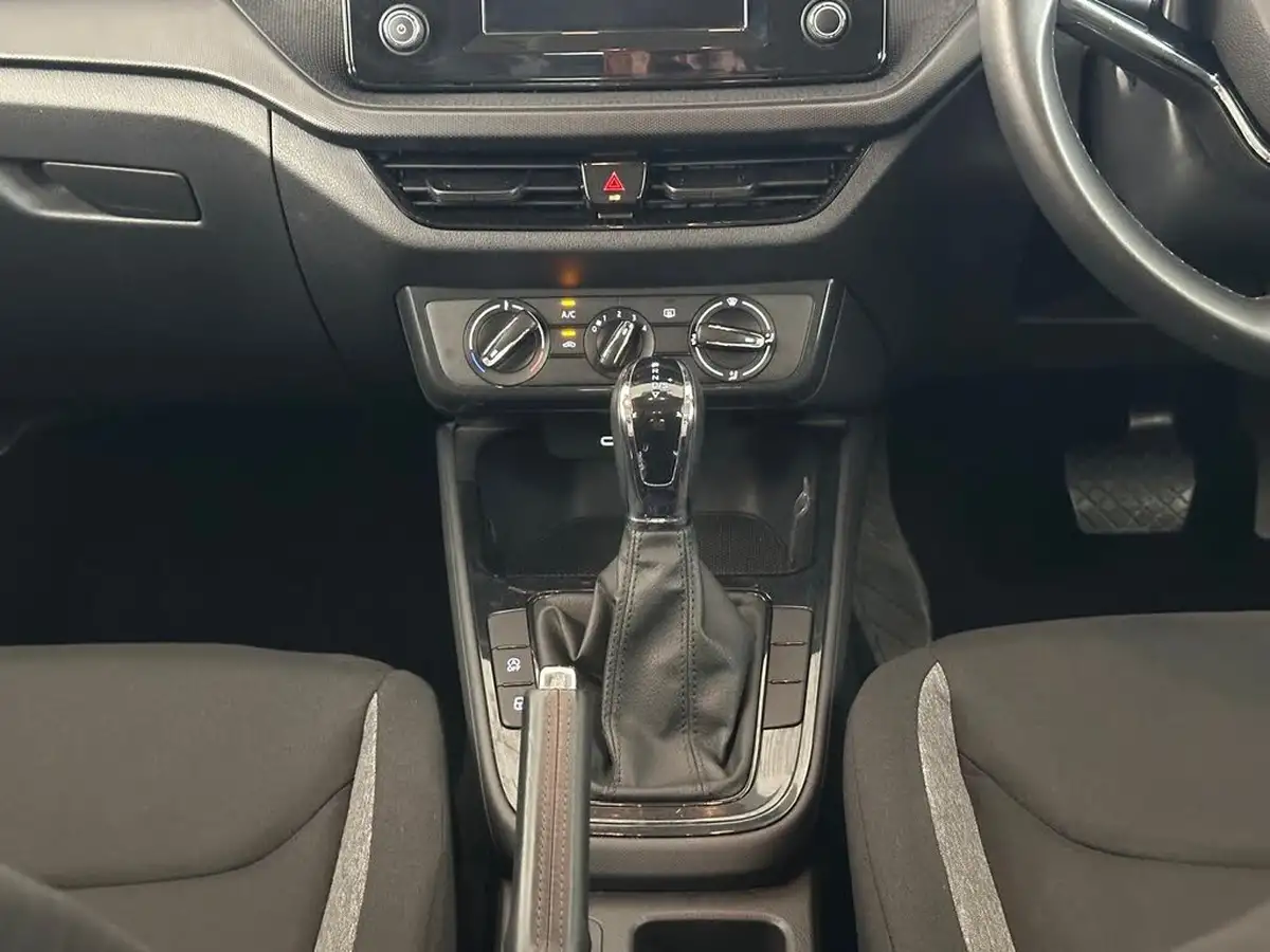 2023-skoda-fabia-10-tsi-se-comfort-109ps-dsg-big-12