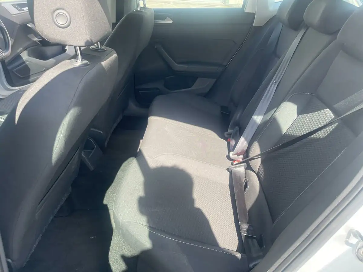 2019-volkswagen-polo-10-tsi-se-ss-big-40