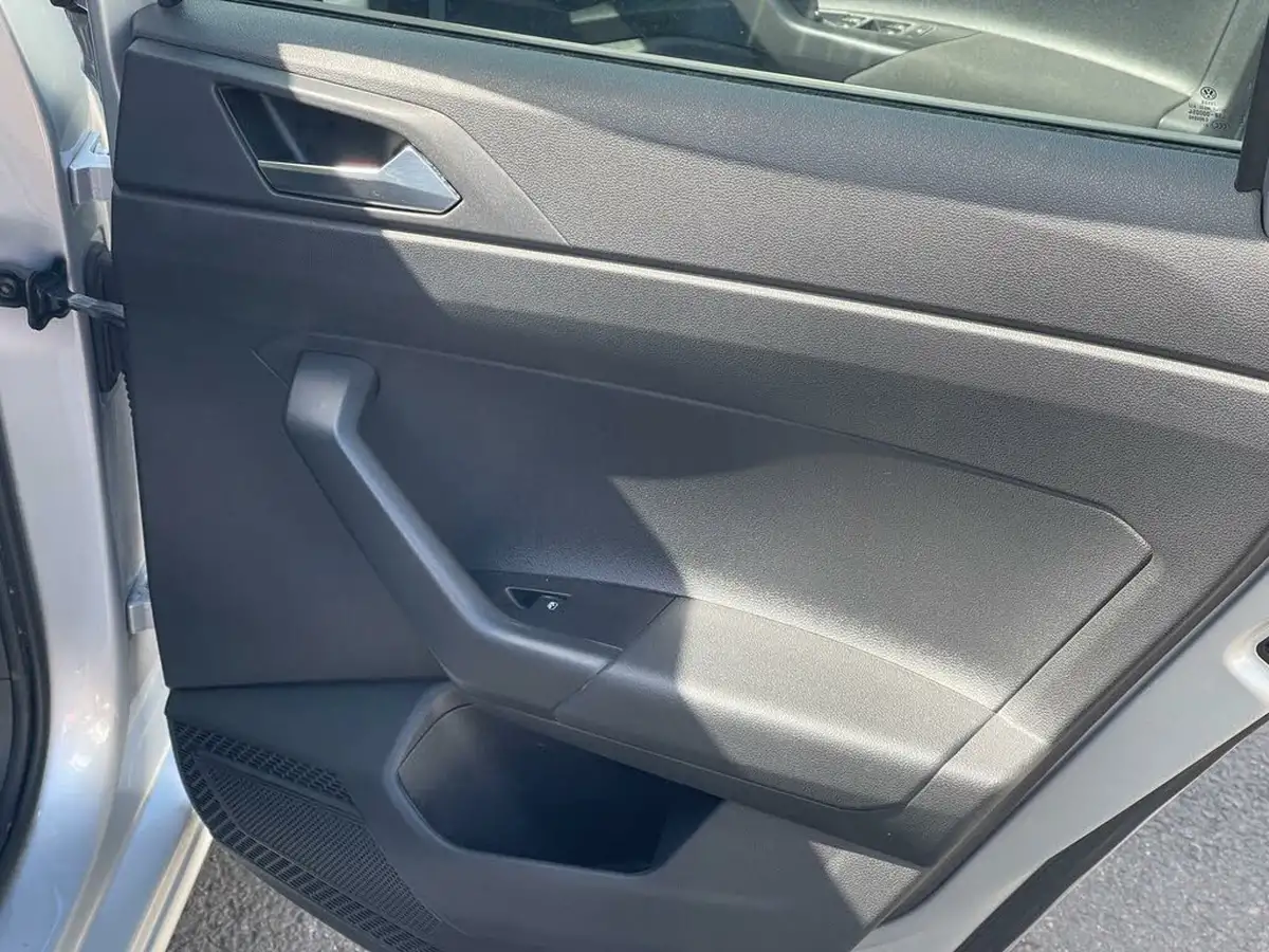 2019-volkswagen-polo-10-tsi-se-ss-big-44