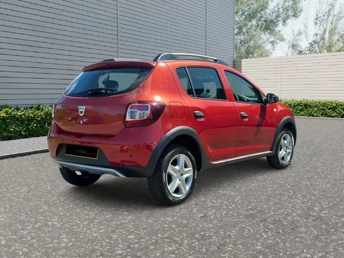 2014-dacia-sandero-stepway-15d-laureate-big-4