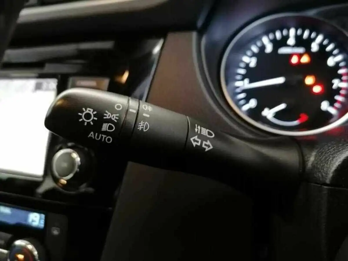2020-nissan-qashqai-13-dig-t-acenta-premium-140ps-big-21
