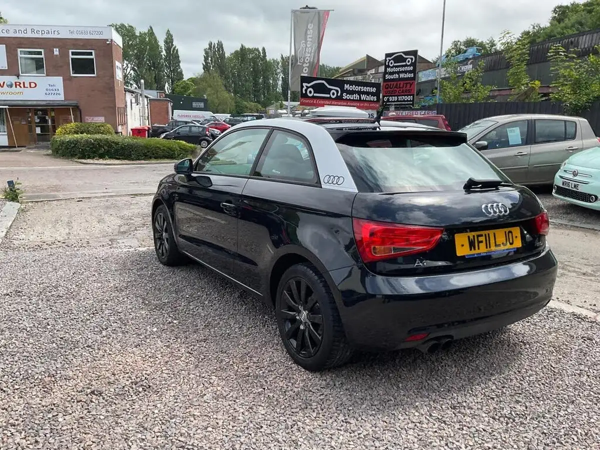 2011-audi-a1-14-sport-tfsi-hatchback-3d-big-71