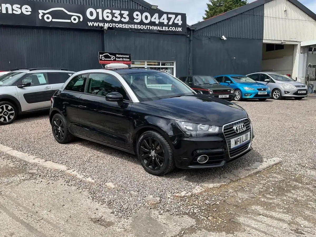 2011-audi-a1-14-sport-tfsi-hatchback-3d-big-47