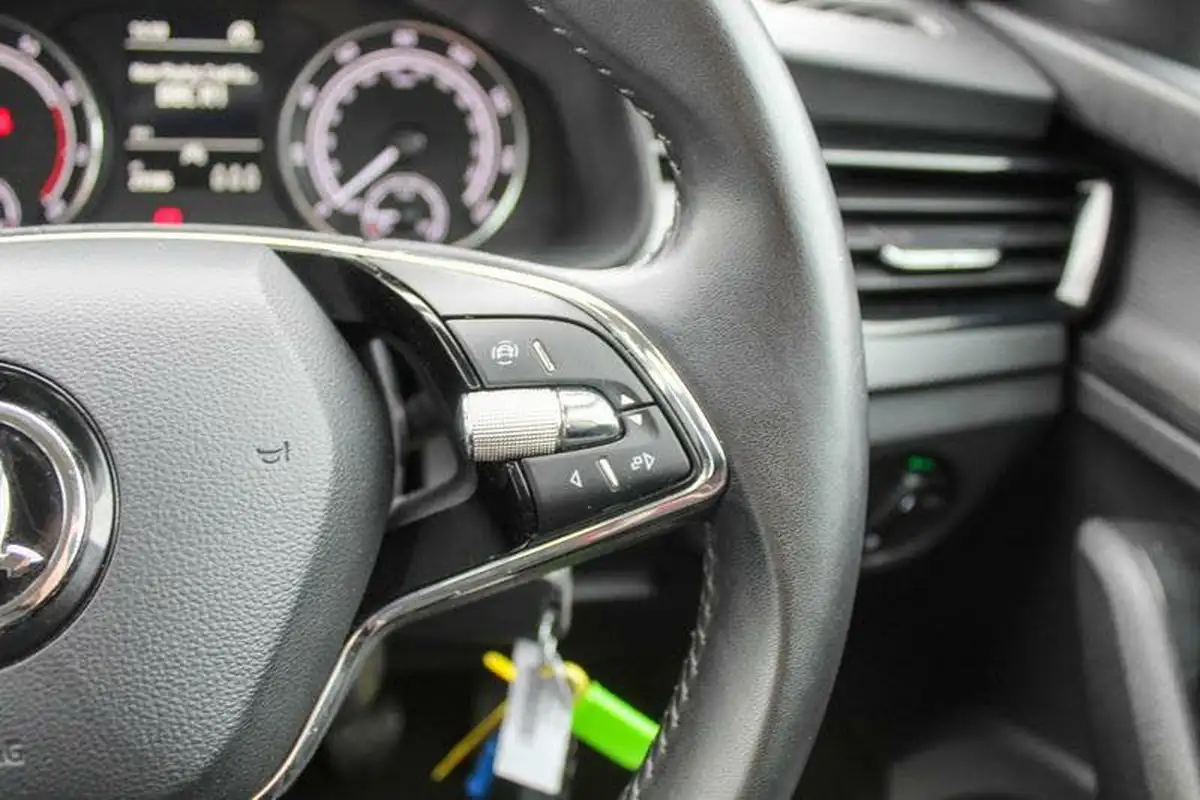 2023-skoda-kamiq-10-tsi-se-109ps-big-29
