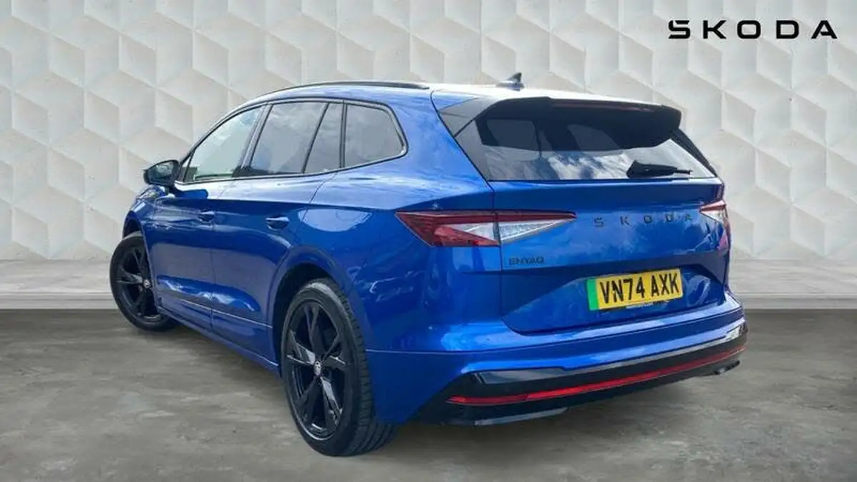 2025-skoda-enyaq-e-vrs-station-wagon-big-2