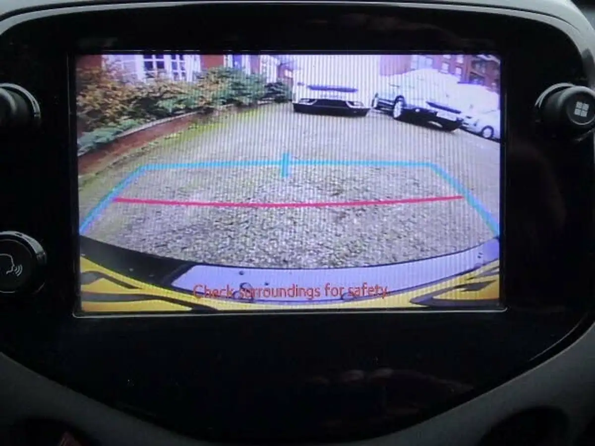 2020-toyota-aygo-10-vvt-i-x-play-big-17