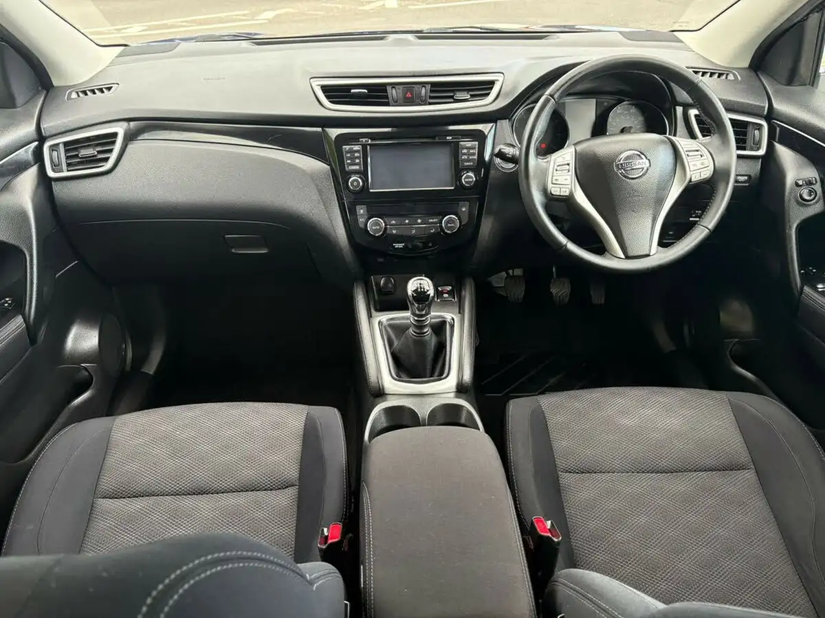 2015-nissan-qashqai-16-n-tec-big-20