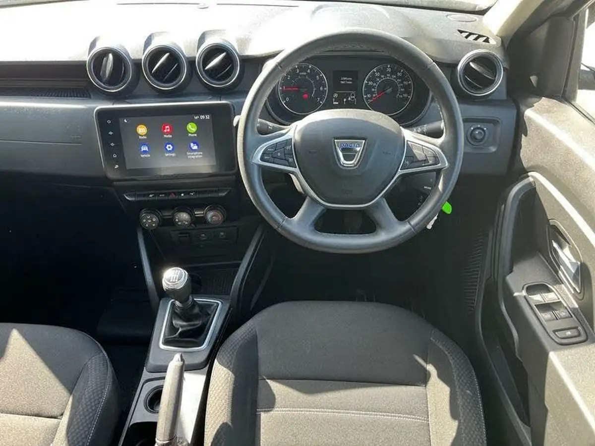 2022-dacia-duster-10-tce-comfort-90hpeu6d-4x2-window-van-big-10
