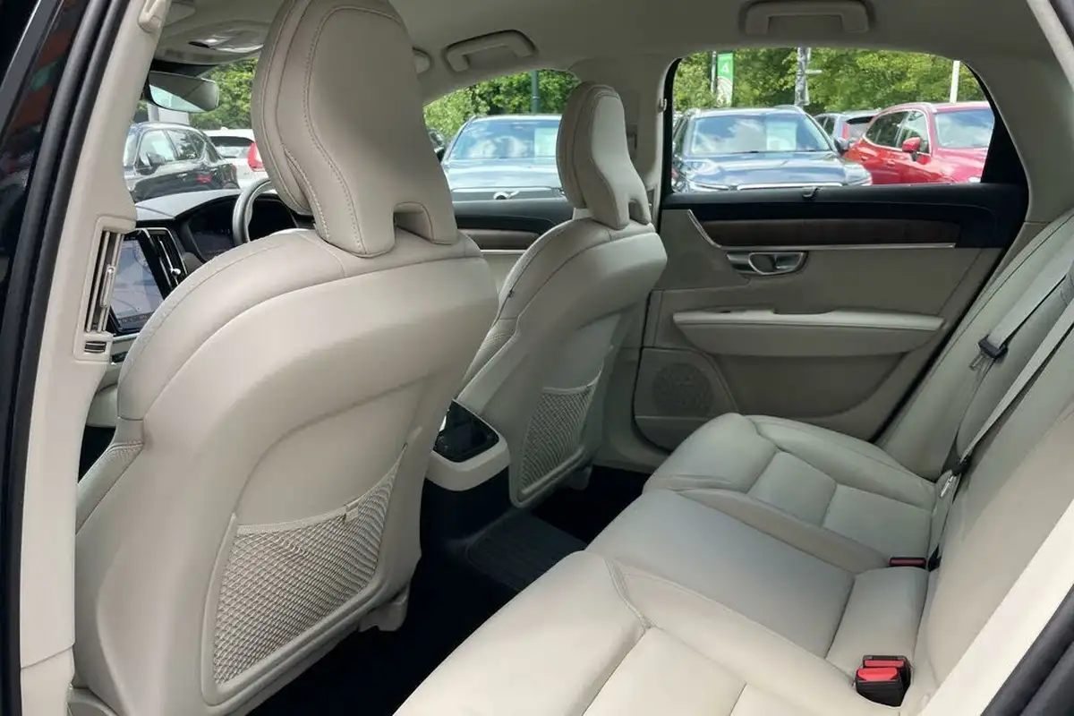 2022-volvo-s90-20-t8-inscription-455bhp-big-29
