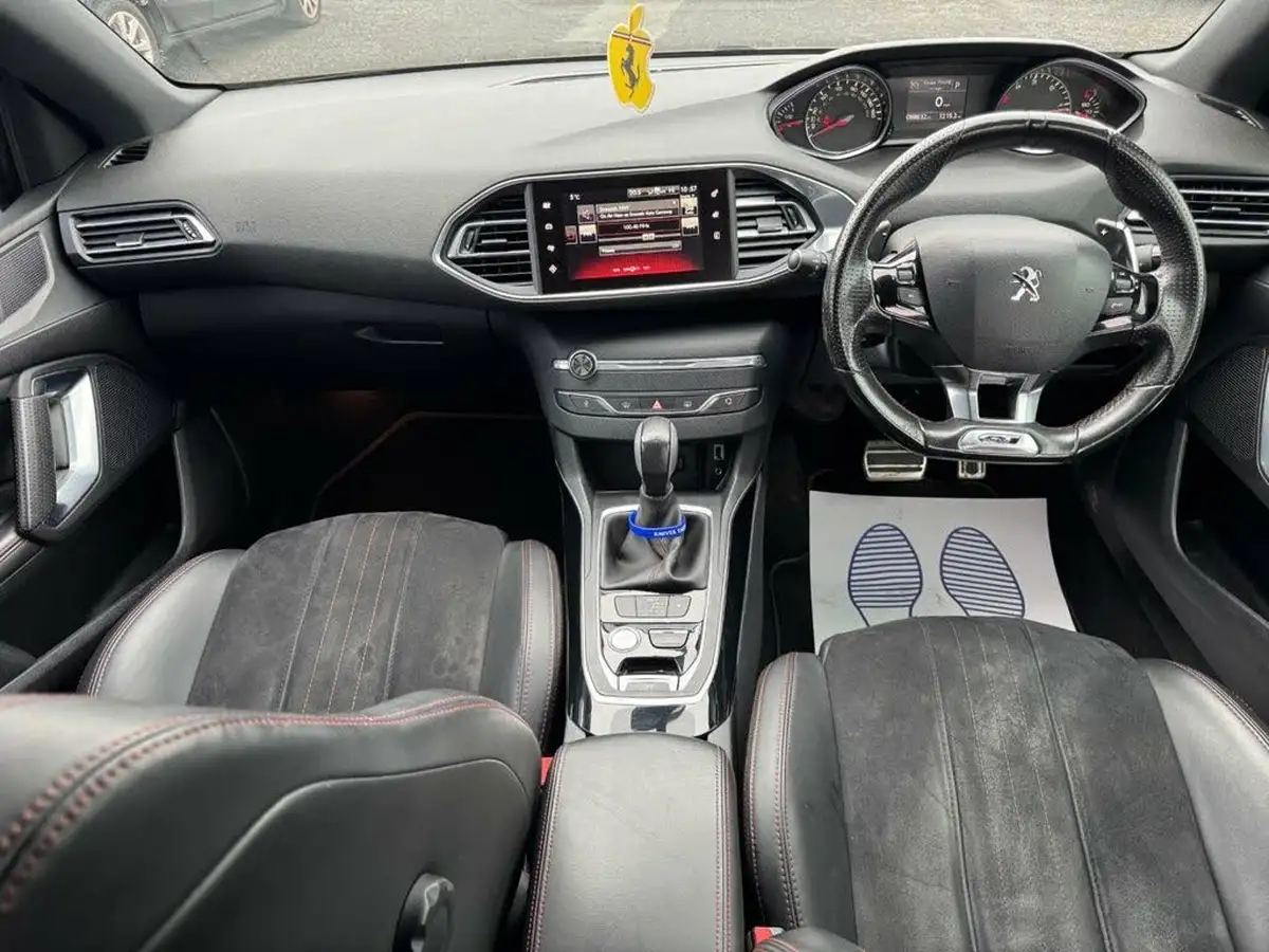 2016-peugeot-308-20-bluehdi-gt-eat6-big-11