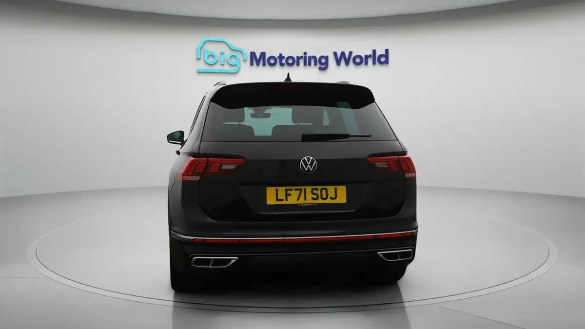 2021-volkswagen-tiguan-15-tsi-r-line-big-6