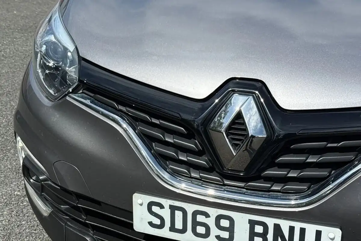2019-renault-captur-13-tce-iconic-130bhp-ss-big-24