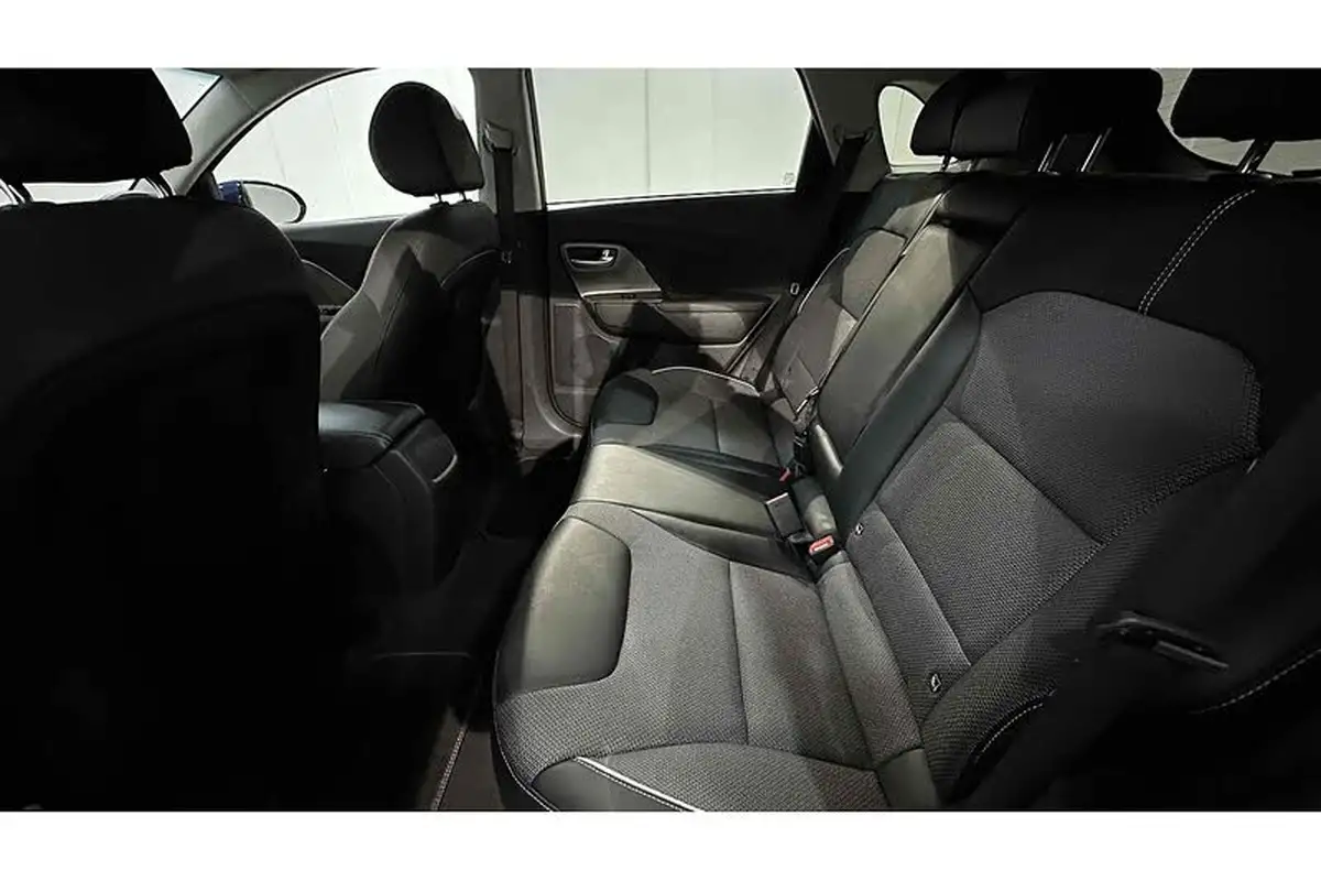 2022-kia-niro-ev-e-2-big-21