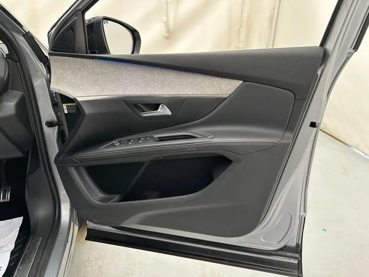 2022-peugeot-5008-suv-12-puretech-gt-eat8-big-9