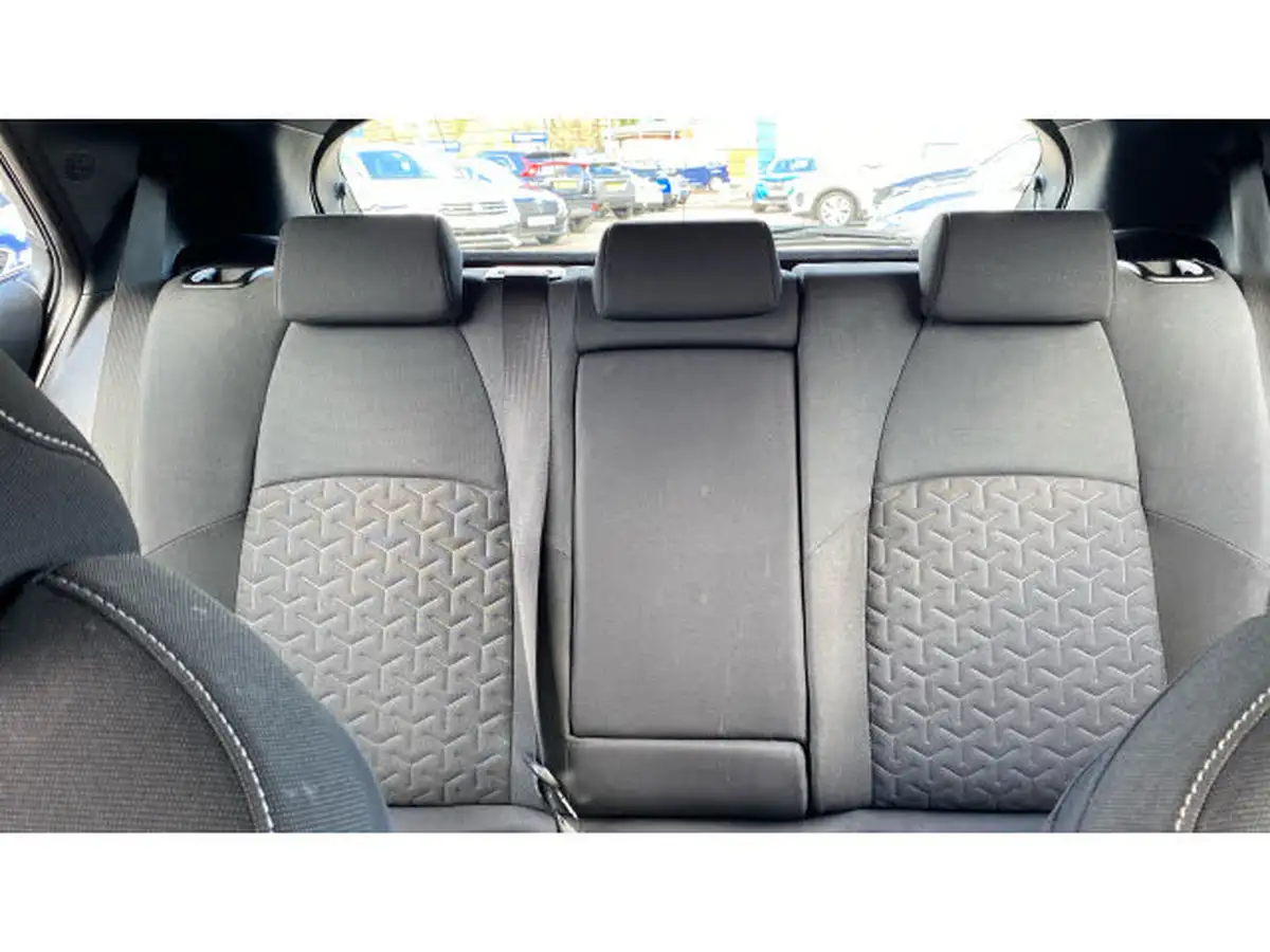 2019-toyota-corolla-12-vvt-i-icon-tech-trk-hatchback-big-14