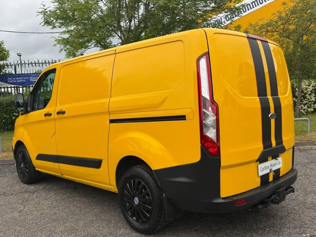 2020-ford-transit-custom-20tdci-340-l1h1-leader-130pseu6dt-big-3