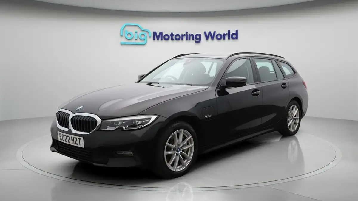 2022-bmw-3-series-20-330e-se-pro-touring-5d-big-3