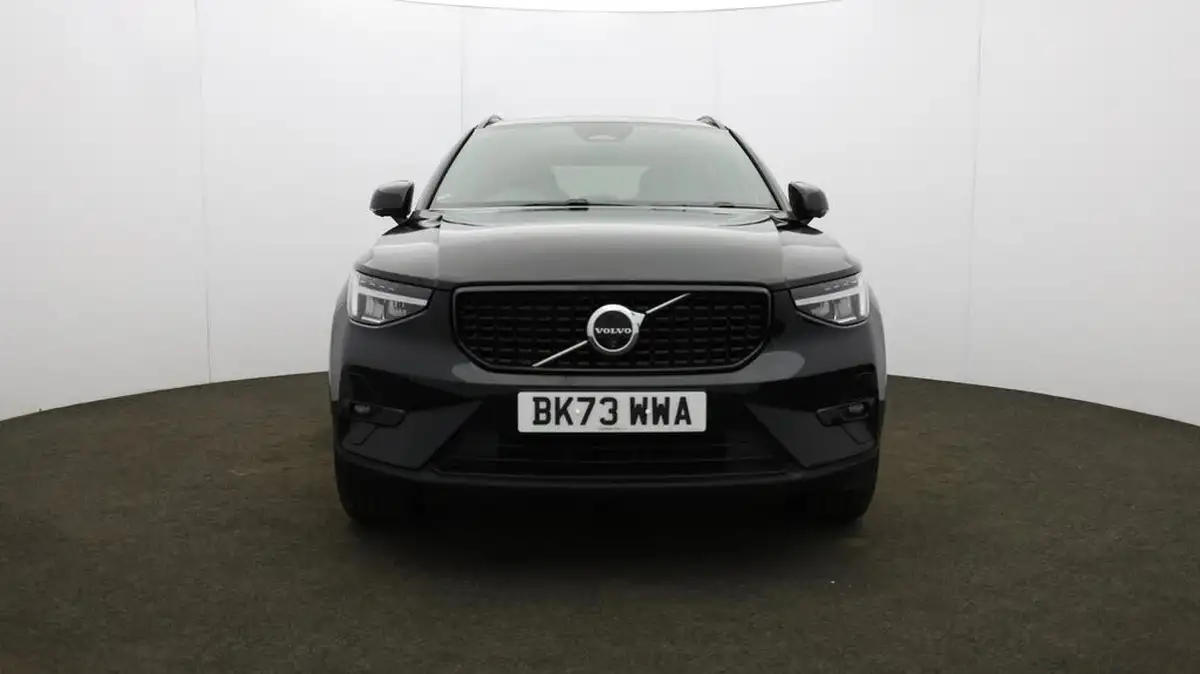 2023-volvo-xc40-20-b3-plus-big-29