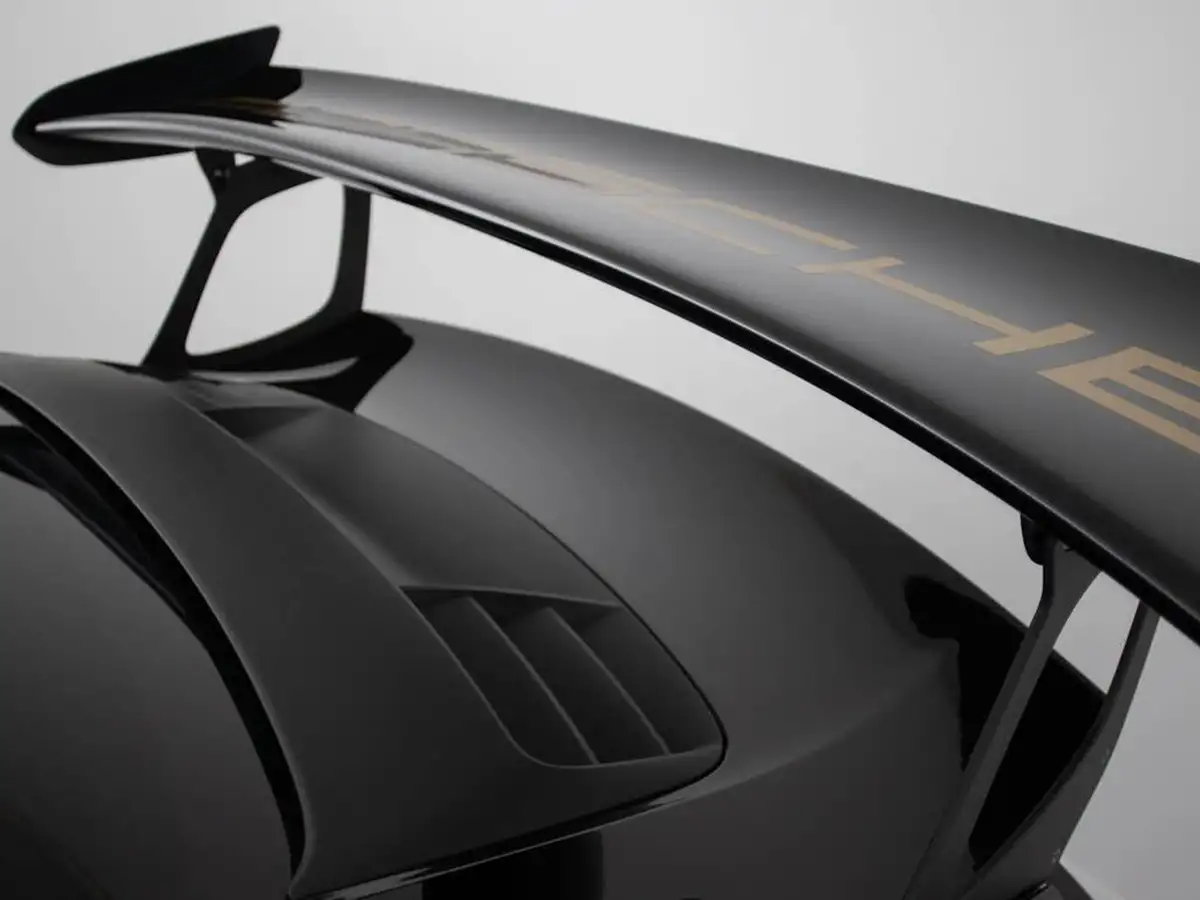 2018-porsche-911-40-gt3-rs-big-29
