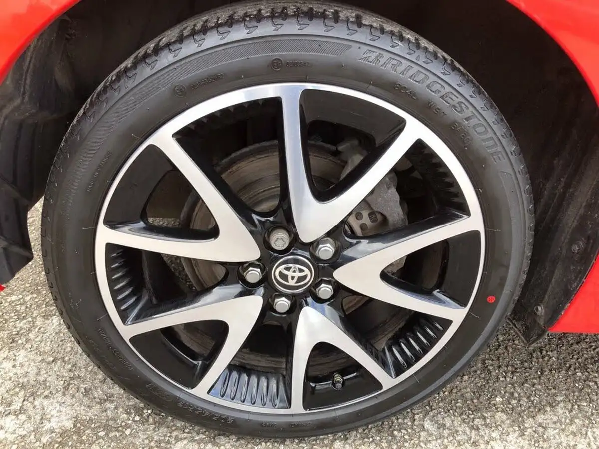 2021-toyota-yaris-15-vvt-i-launch-edition-big-14