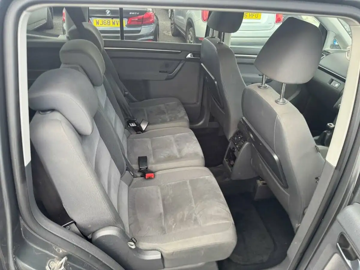 2011-volkswagen-touran-20td-sport-140ps-7st-big-13