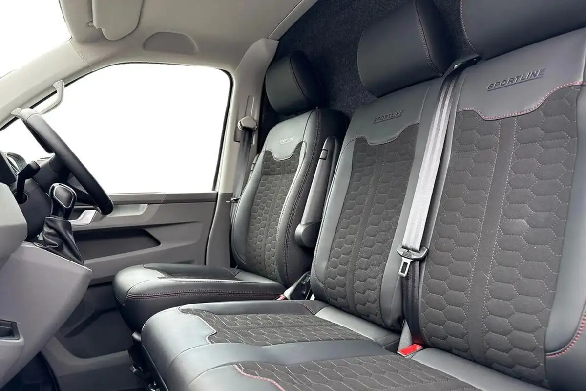2024-volkswagen-transporter-20bitdi-t32-sportline-bmt-swb-panel-van-big-15