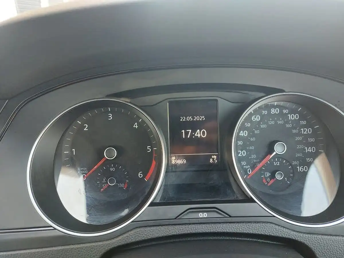 2015-volkswagen-passat-16tdi-bmtss-saloon-4d-big-20