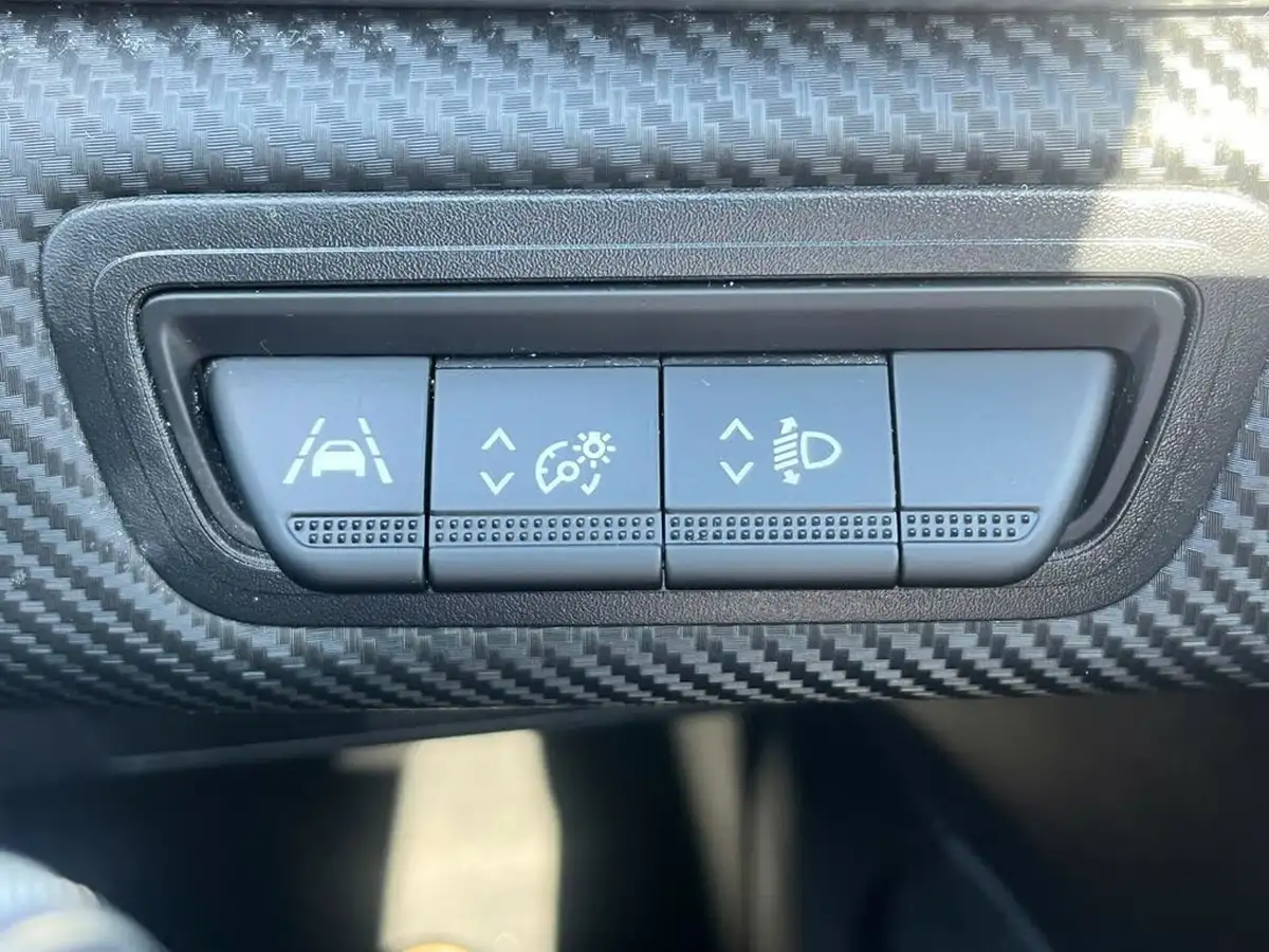 2021-renault-captur-13-tce-rs-line-edc-auto-big-57