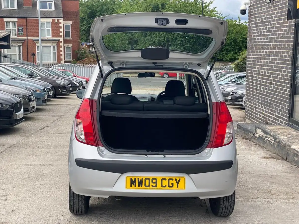 2009-hyundai-i10-12-comfort-76bhp-big-33