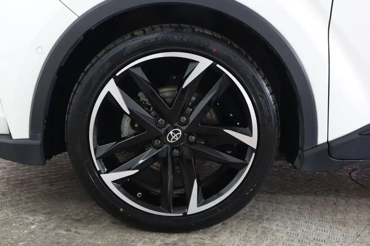 2022-toyota-c-hr-18-vvt-i-gr-sport-big-31