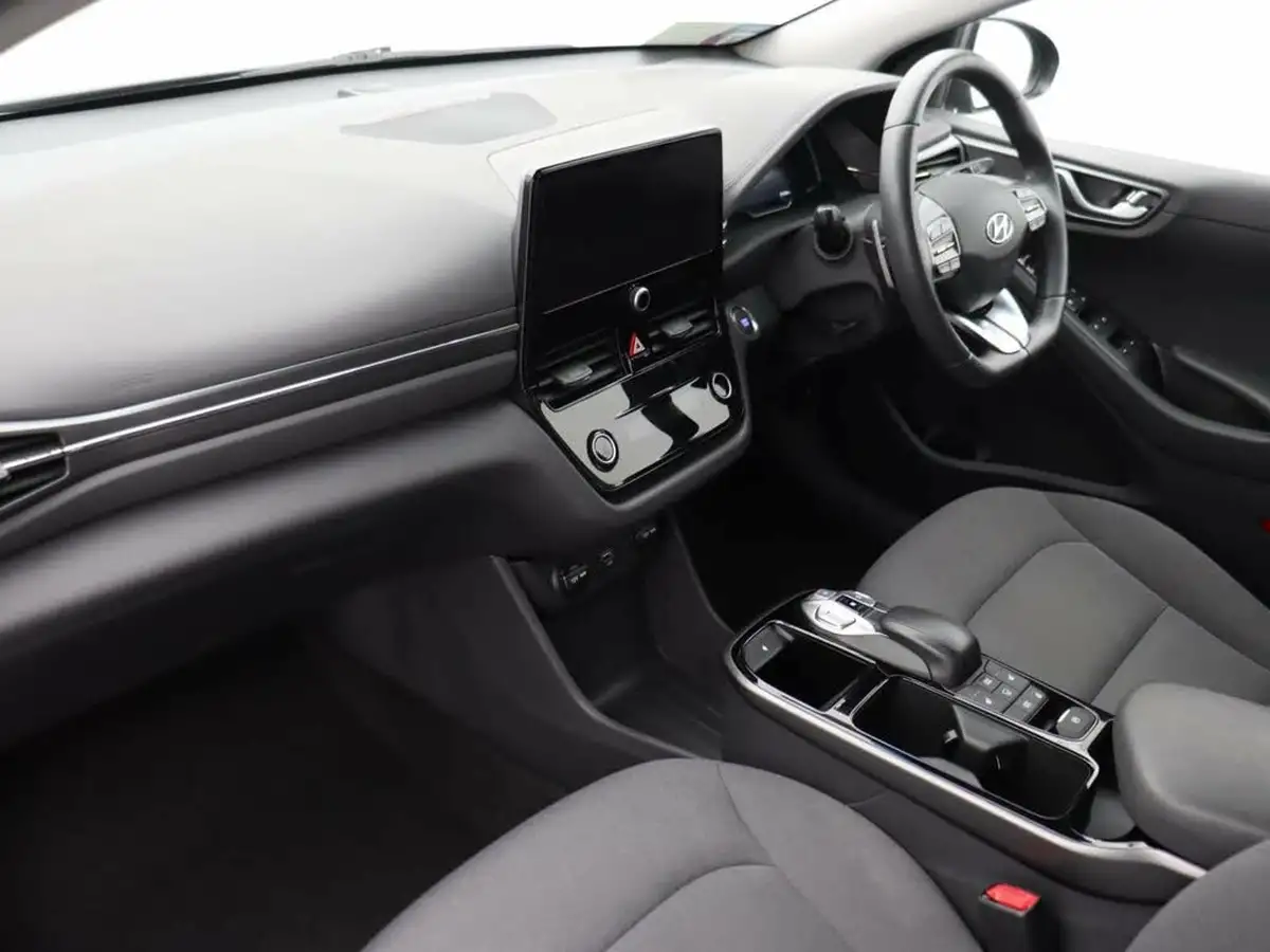 2020-hyundai-kona-e-premium-136ps-39kwh-big-18