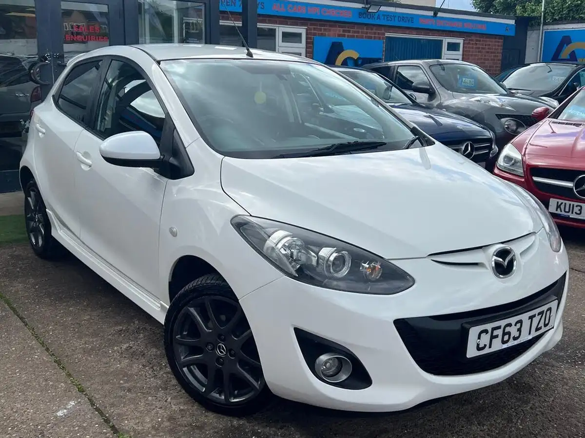 2013-mazda-mazda2-13-venture-big-0