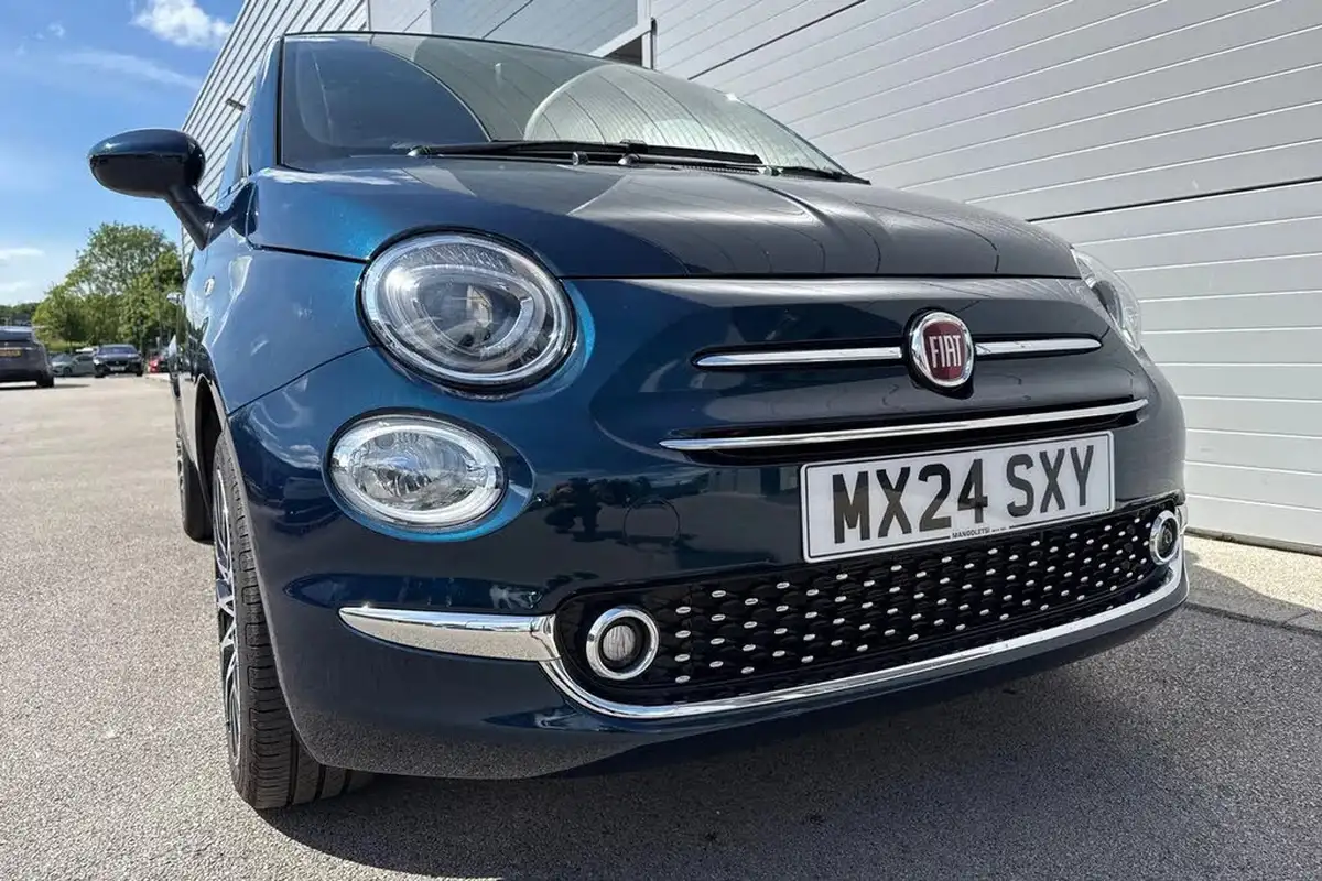 2024-fiat-500c-10-big-15
