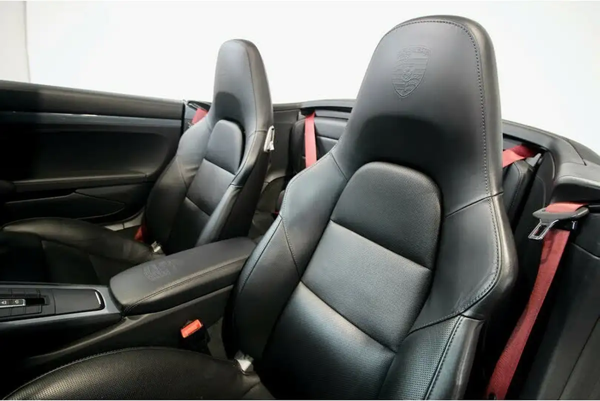 2016-porsche-911-38-turbo-s-cabriolet-big-31